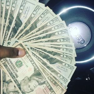 Meet your Posher, Derrick